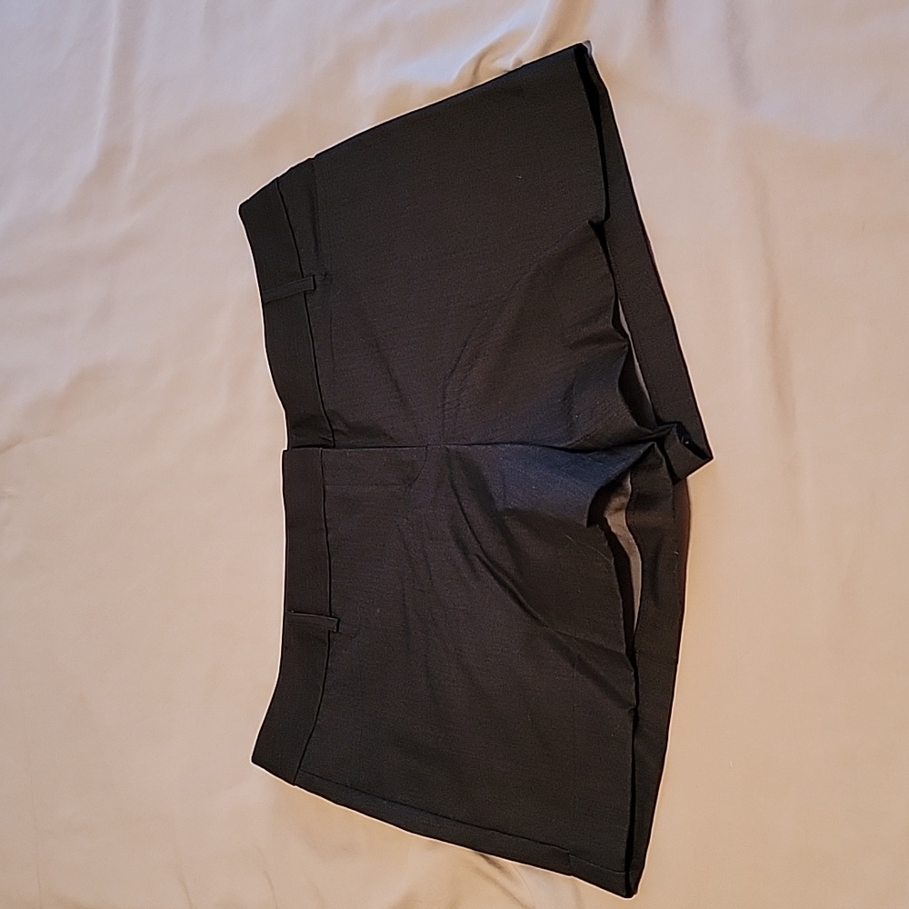 Express NWT SZ 12 dark denim casual shorts